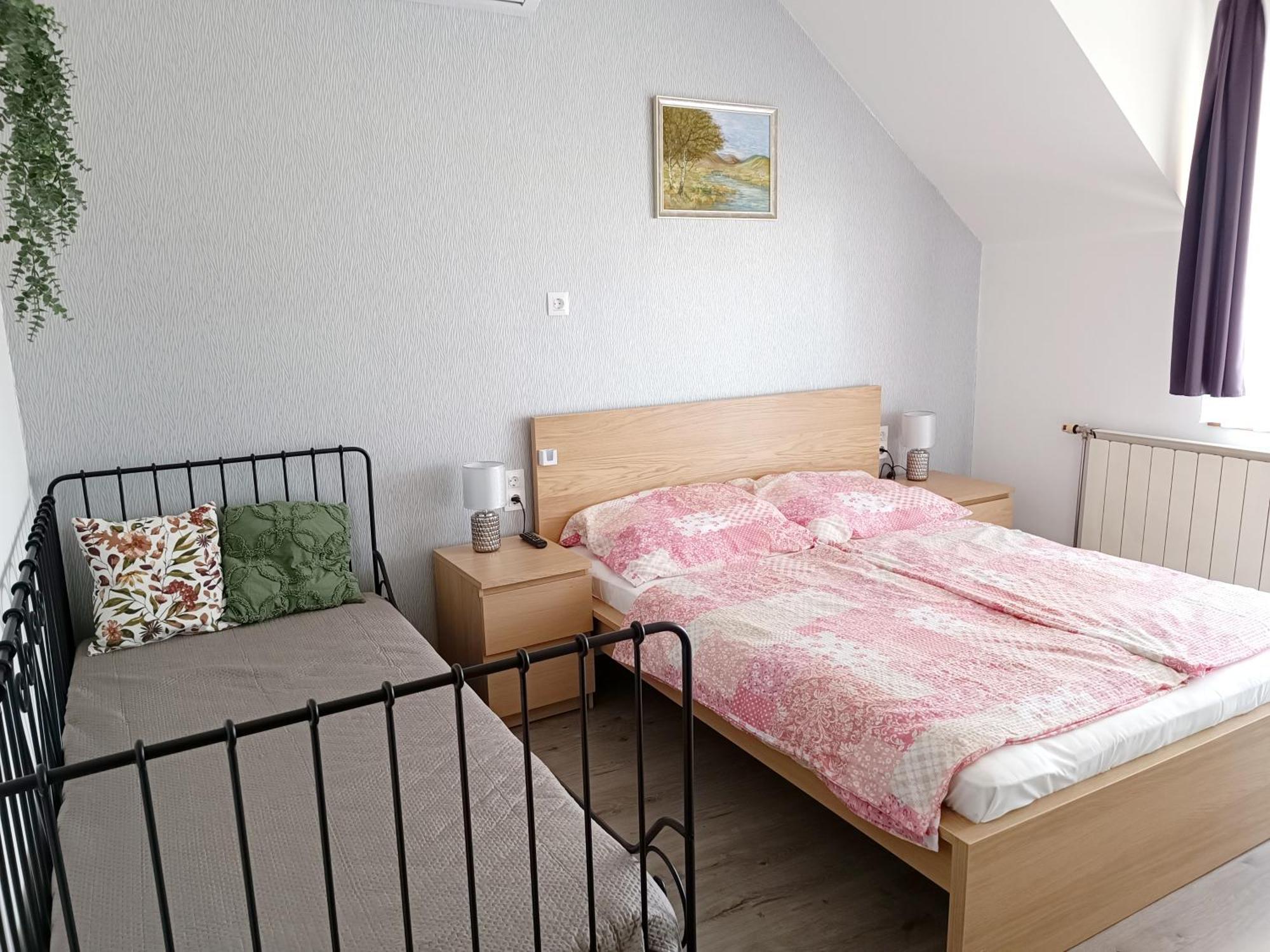 Hotel Katalin Vendeghaz Gyenesdiás Exteriér fotografie