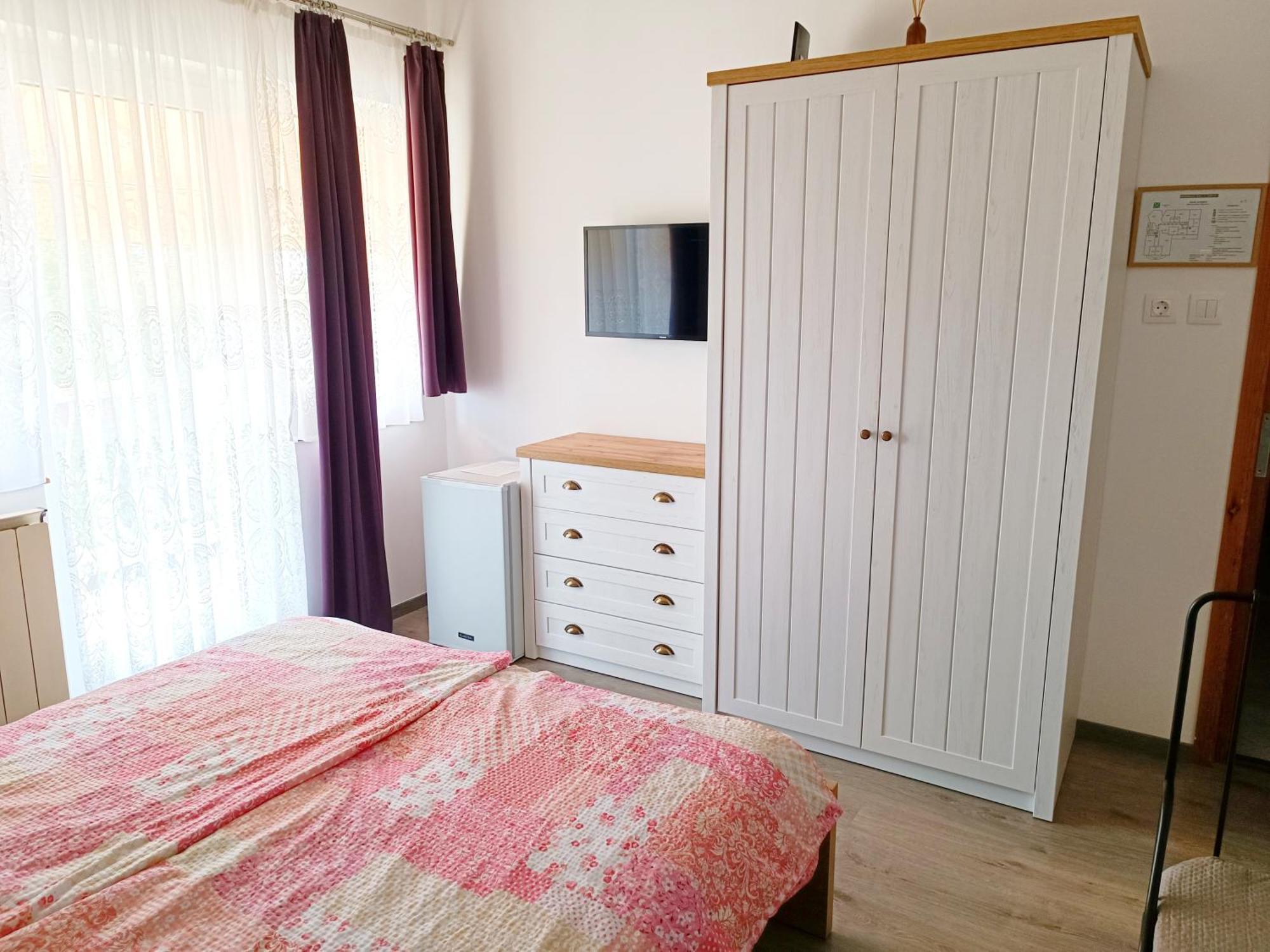 Hotel Katalin Vendeghaz Gyenesdiás Exteriér fotografie