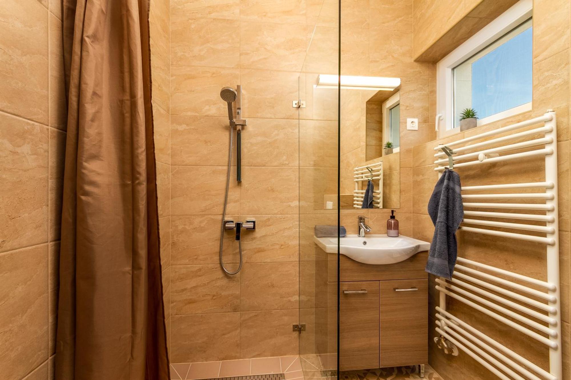 Hotel Katalin Vendeghaz Gyenesdiás Exteriér fotografie